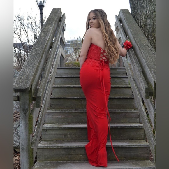 Faviana two piece lace up strapless corset top Prom dress - Picture 3 of 8